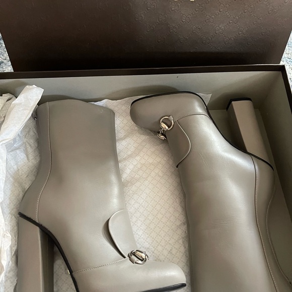 Gucci boots, 100% authentic, bought on Gucci website. Brand new with box and bag - Picture 3 of 6